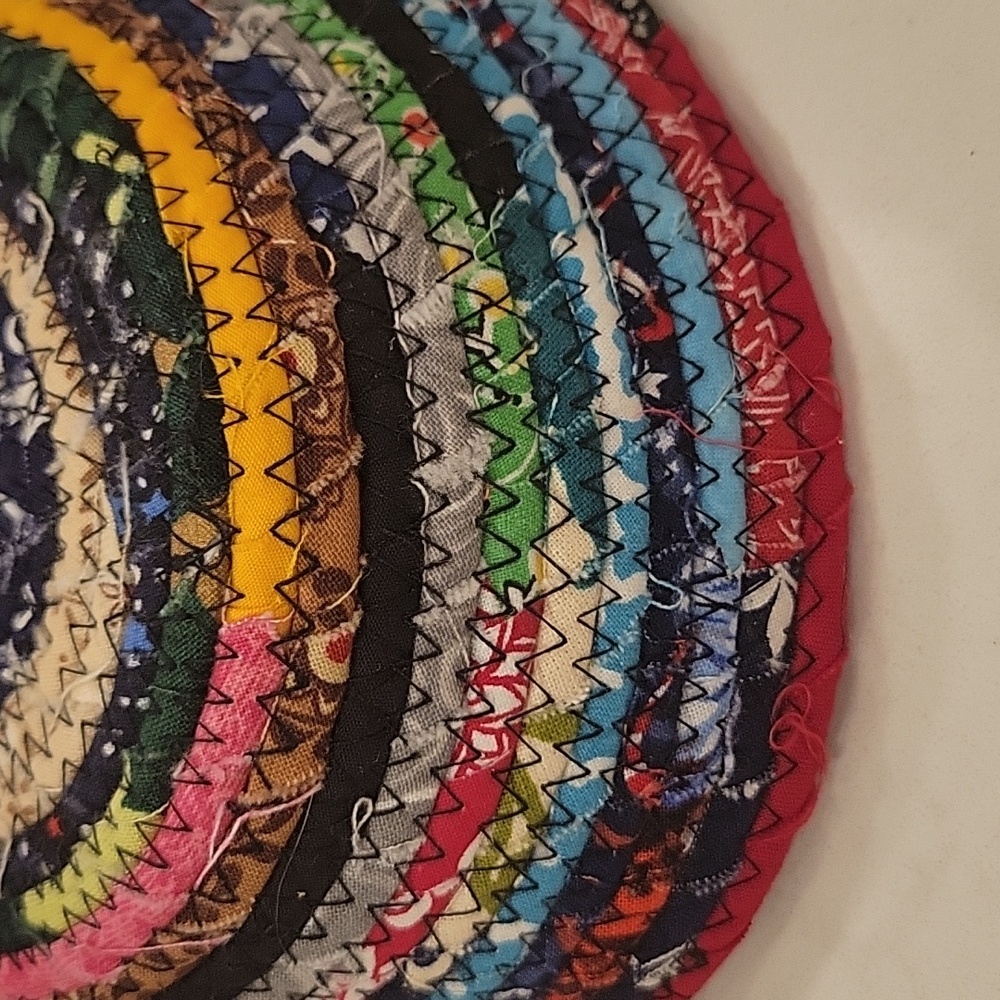 Handmade Rag Rug Bowl - Picture 4 of 7